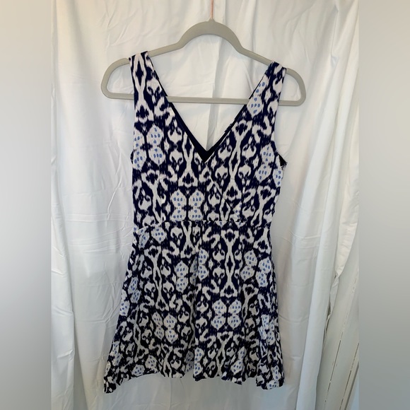 Multi-colored dress in size 6 - Picture 2 of 2